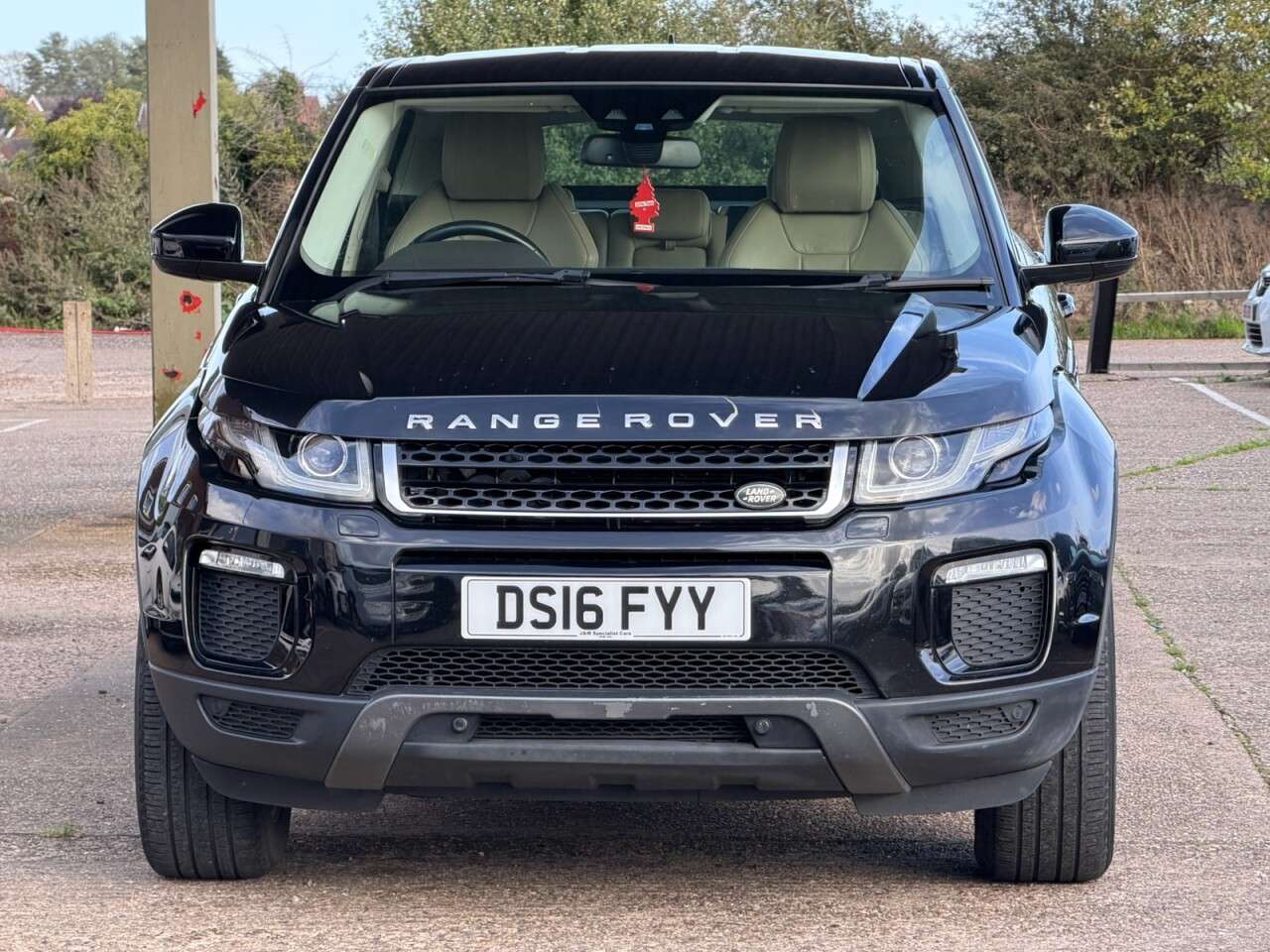 A 2016 LAND ROVER RANGE ROVER EVOQUE 2.0 TD4 SE Tech SUV 5dr Diesel Auto 4WD Euro 6 (s/s) (180 ps) **HPI CLEAR~F A 2016 LAND ROVER RANGE ROVER EVOQUE 2.0 TD4 SE Tech SUV 5dr Diesel Auto 4WD Euro 6 (s/s) (180 ps) **HPI CLEAR~F