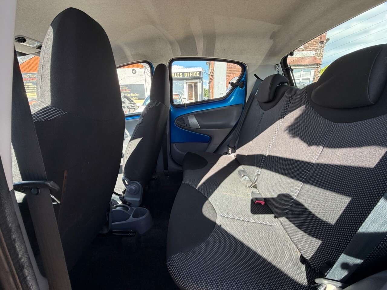 2011 TOYOTA AYGO 2011 TOYOTA AYGO