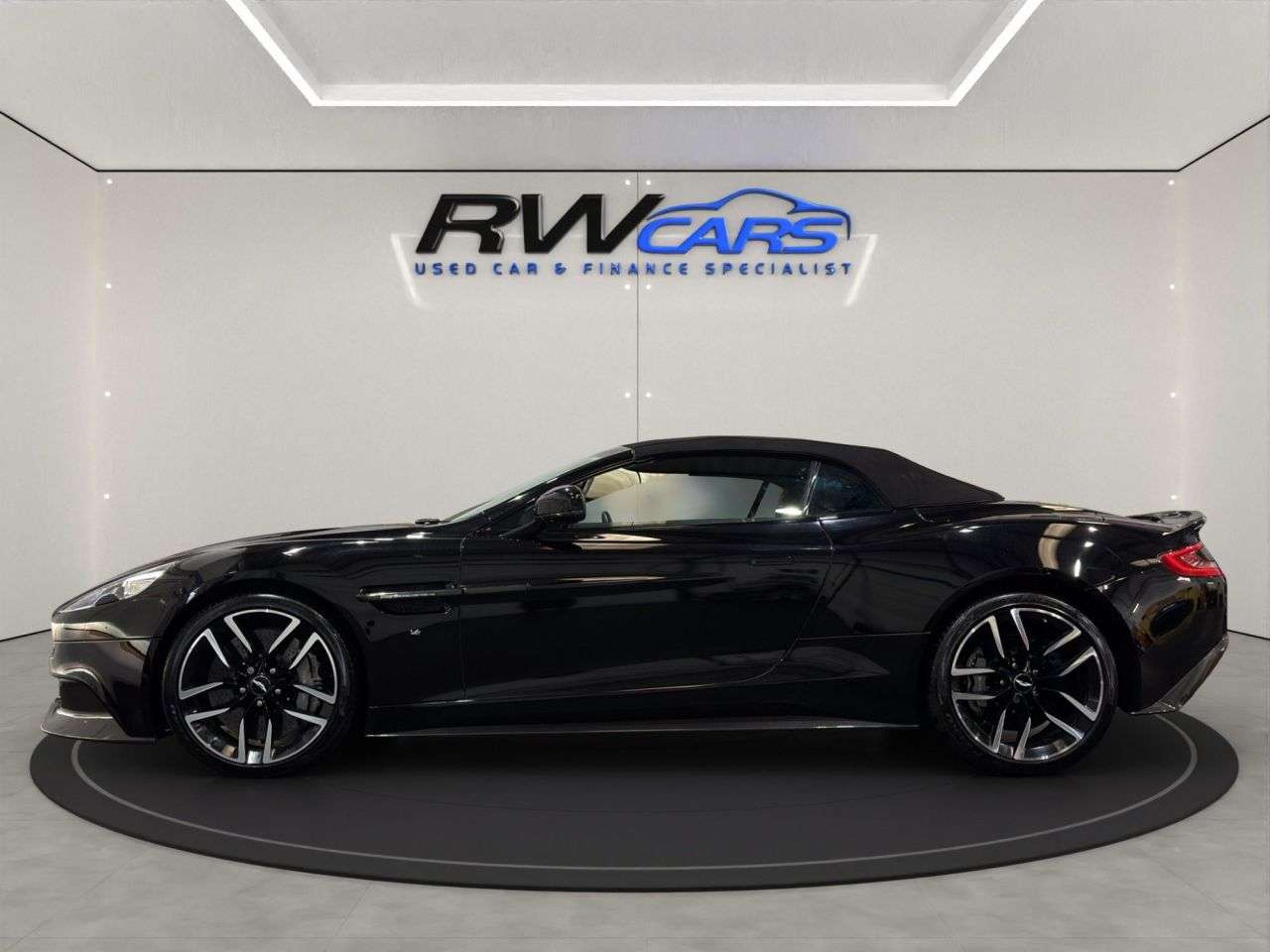 2017 ASTON MARTIN VANQUISH 2017 ASTON MARTIN VANQUISH