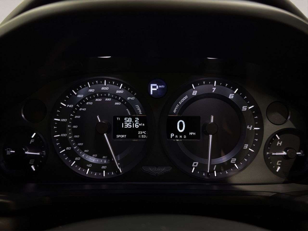 2017 ASTON MARTIN VANQUISH 2017 ASTON MARTIN VANQUISH