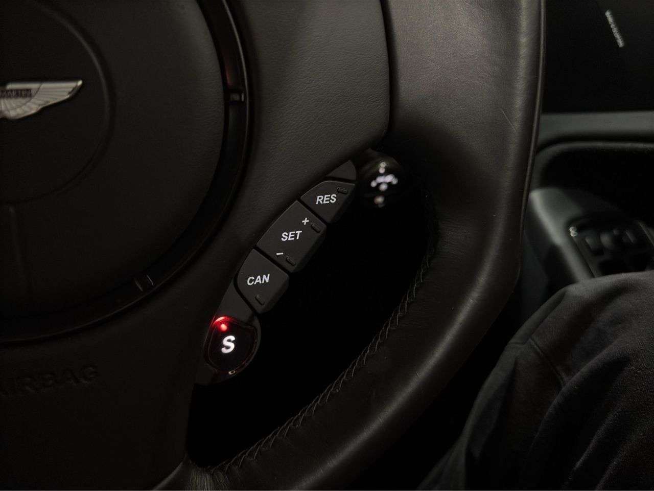 2017 ASTON MARTIN VANQUISH 2017 ASTON MARTIN VANQUISH