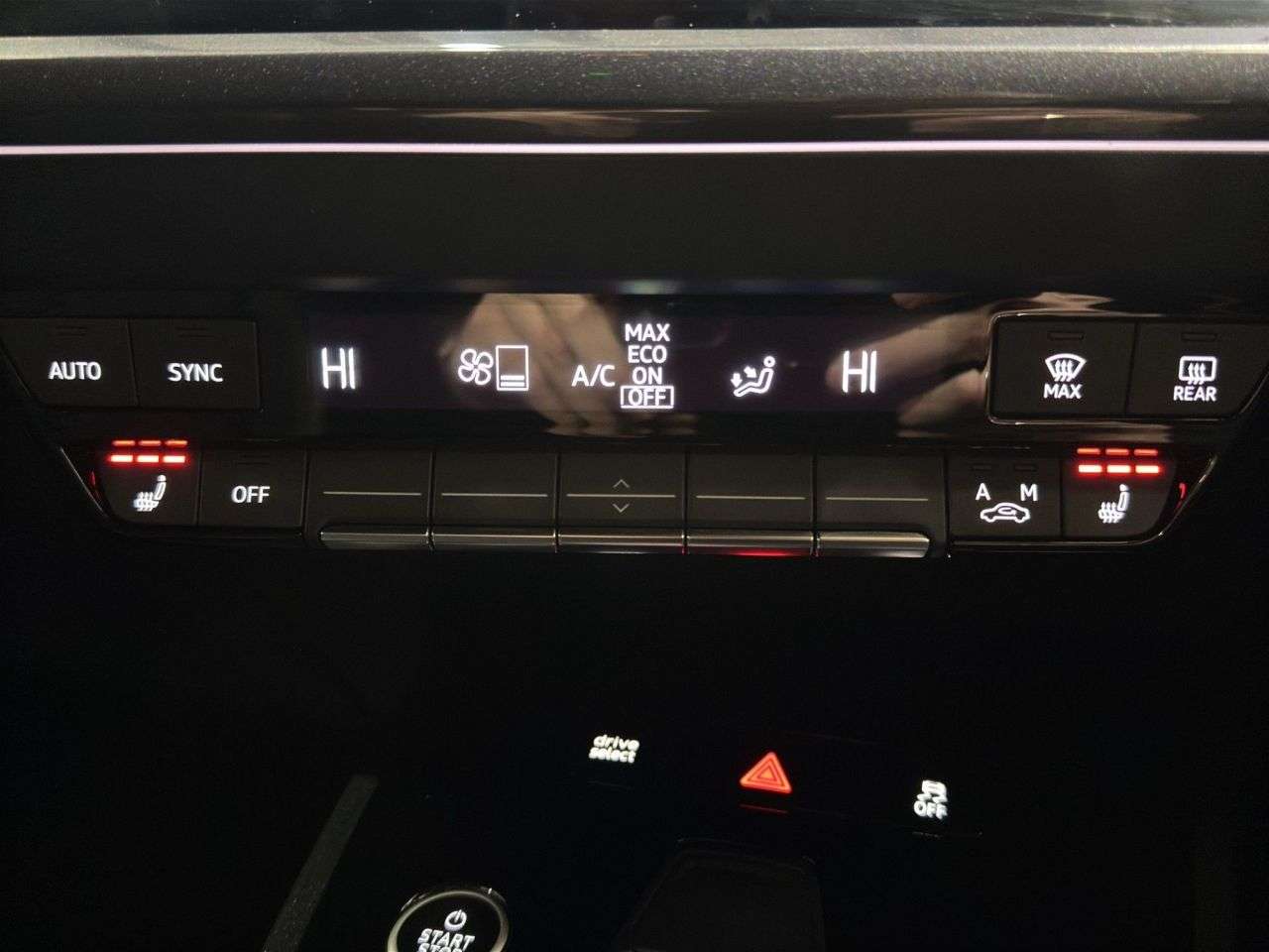 2021 AUDI Q4 E-TRON 2021 AUDI Q4 E-TRON