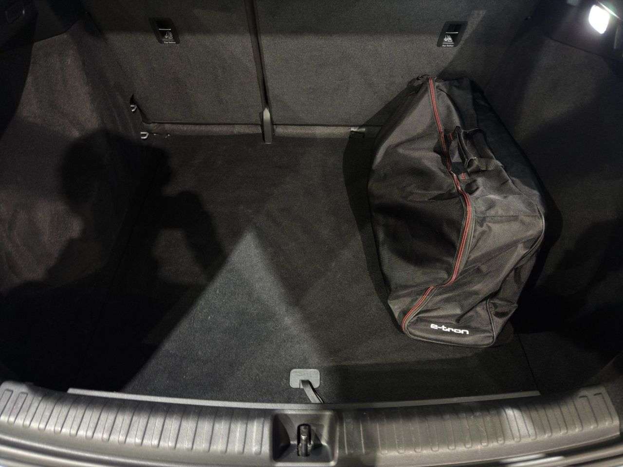 2021 AUDI Q4 E-TRON 2021 AUDI Q4 E-TRON