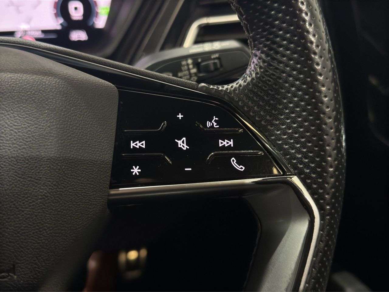 2021 AUDI Q4 E-TRON 2021 AUDI Q4 E-TRON