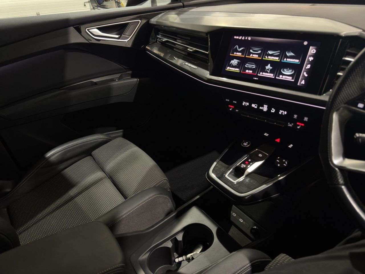 2021 AUDI Q4 E-TRON 2021 AUDI Q4 E-TRON