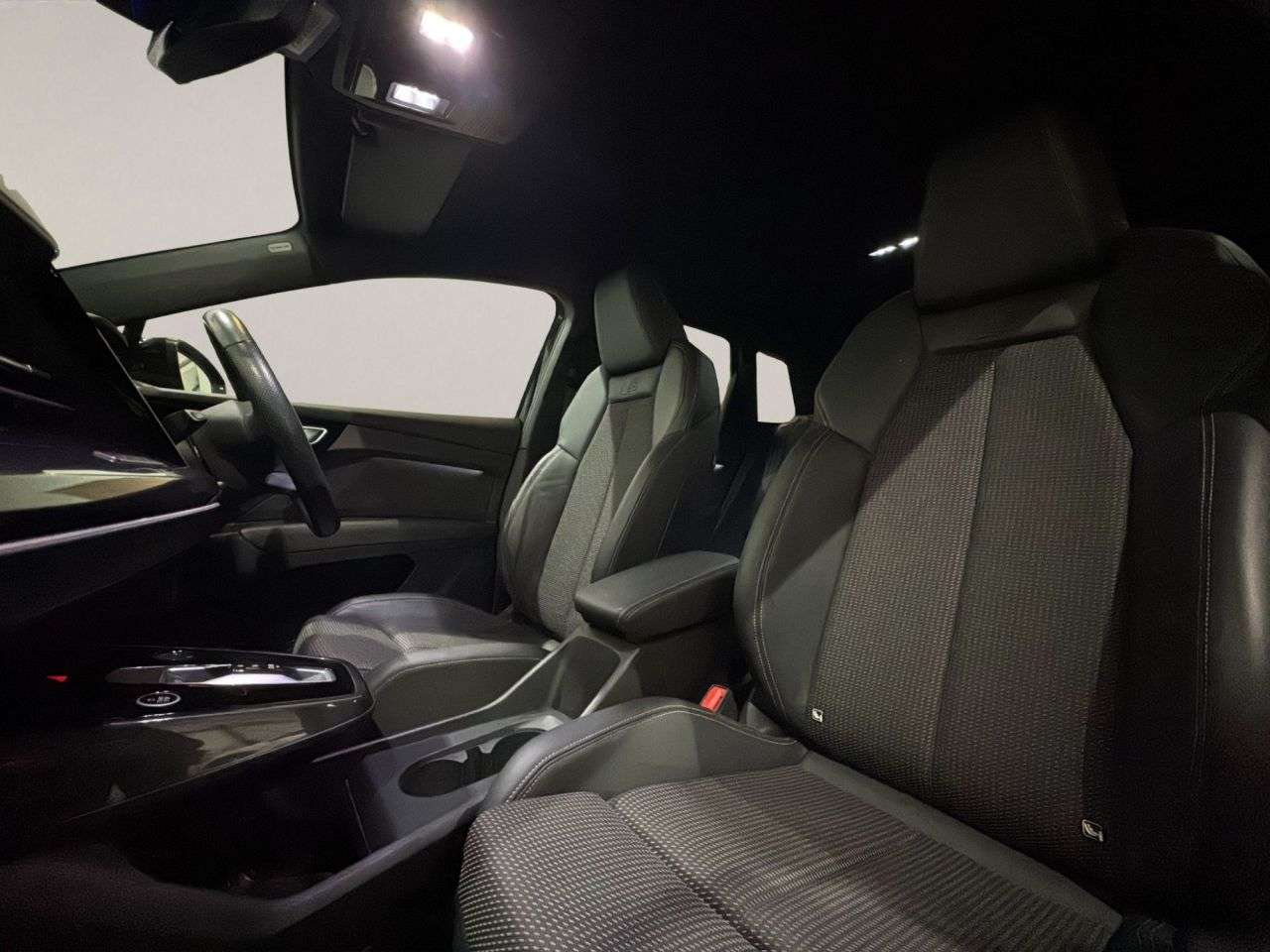 2021 AUDI Q4 E-TRON 2021 AUDI Q4 E-TRON