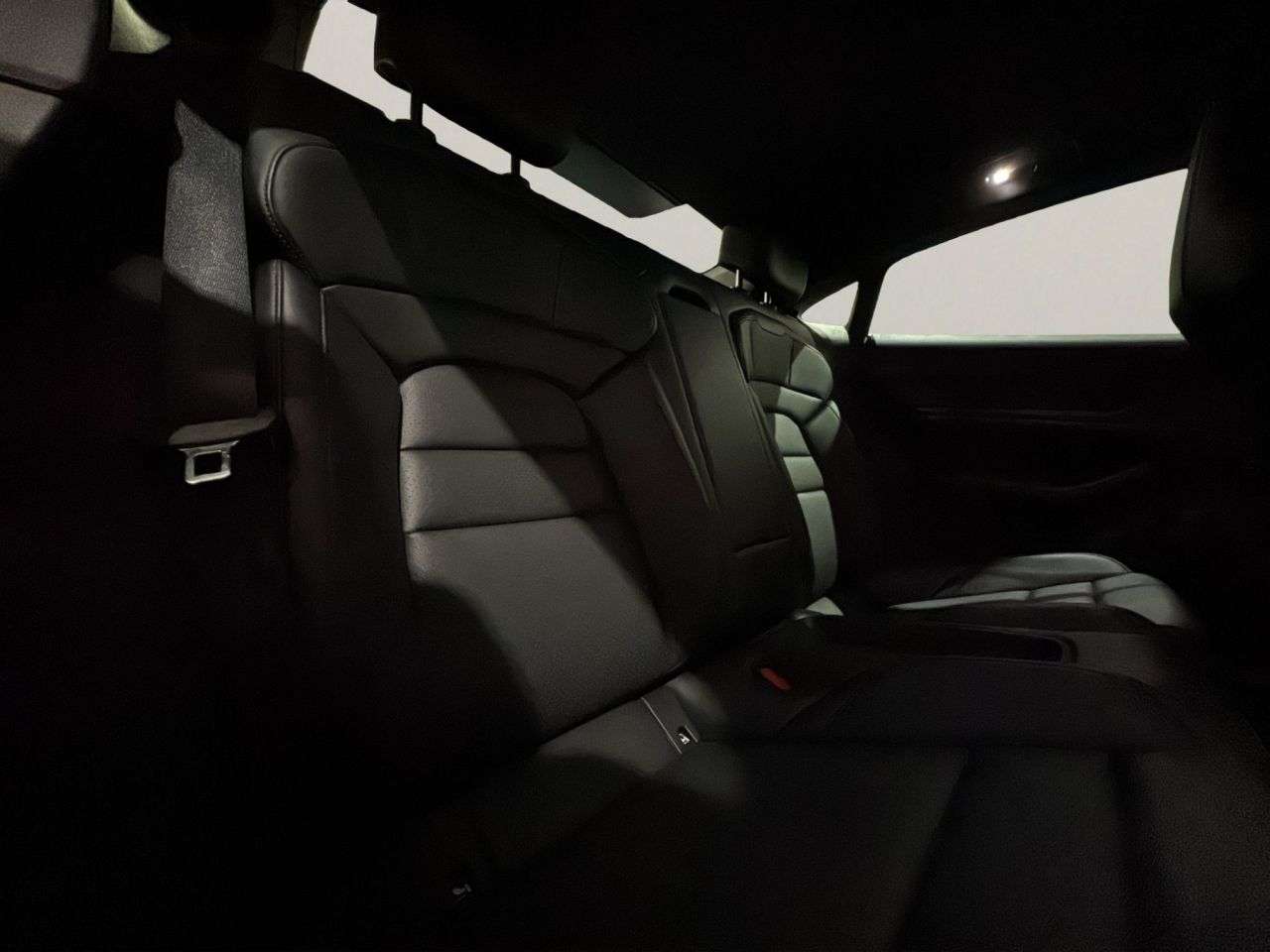 2021 PORSCHE TAYCAN 2021 PORSCHE TAYCAN