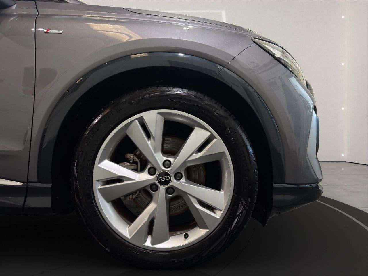 2021 AUDI Q4 E-TRON 2021 AUDI Q4 E-TRON