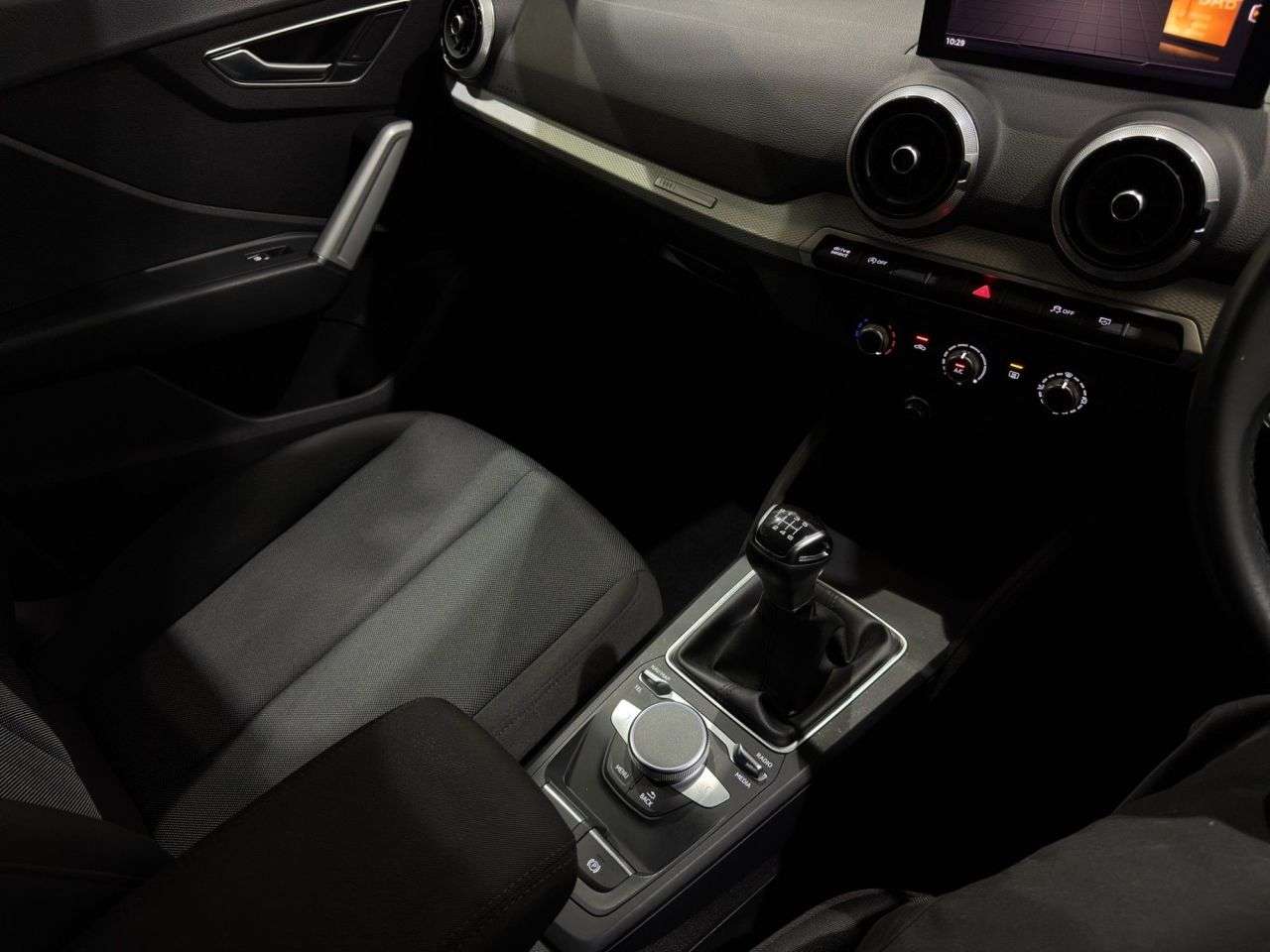 2021 AUDI Q2 2021 AUDI Q2