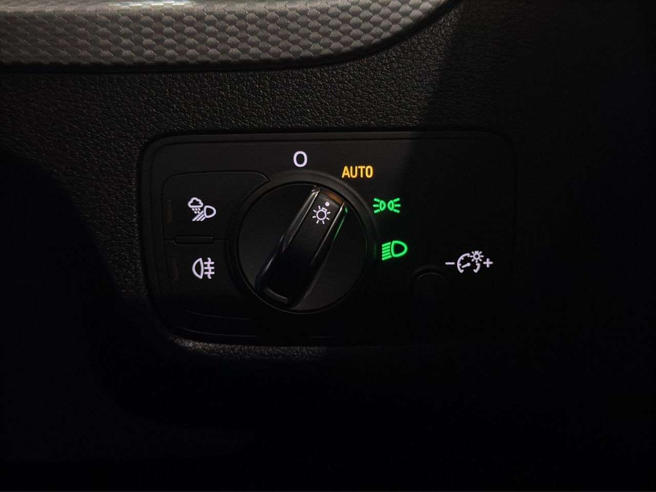 2021 AUDI Q2 2021 AUDI Q2