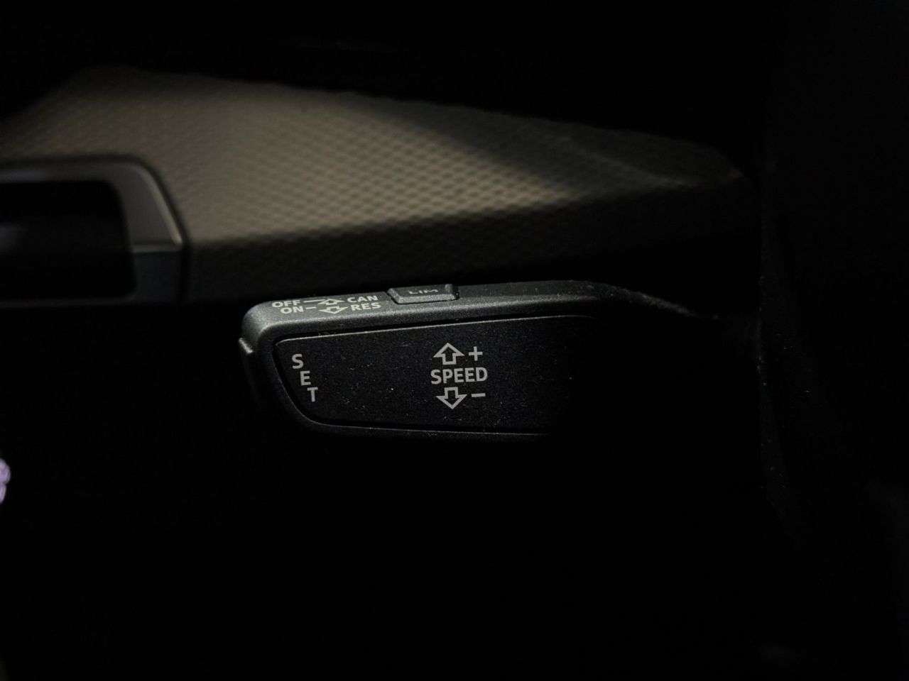 2021 AUDI Q2 2021 AUDI Q2