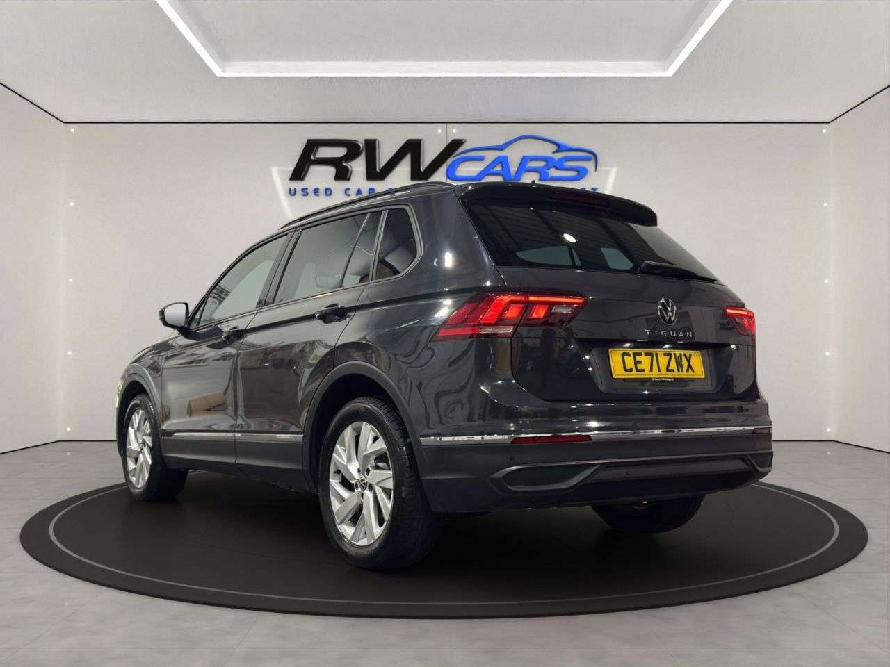 2021 VOLKSWAGEN TIGUAN 2021 VOLKSWAGEN TIGUAN