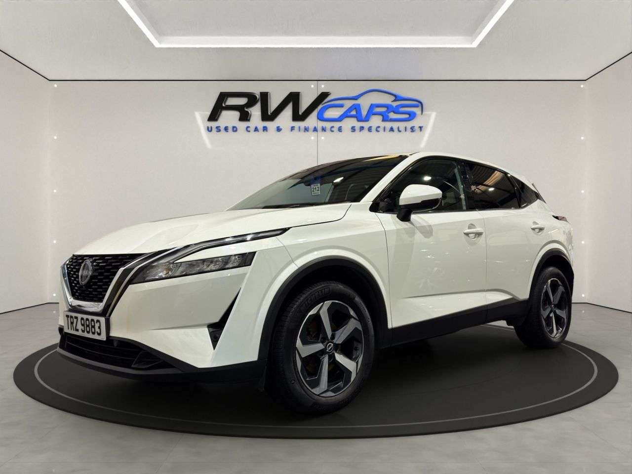 A 2022 NISSAN QASHQAI 1.3 DIG-T MHEV N-Connecta SUV 5dr Petrol Hybrid Manual Euro 6 (s/s) (140 ps A 2022 NISSAN QASHQAI 1.3 DIG-T MHEV N-Connecta SUV 5dr Petrol Hybrid Manual Euro 6 (s/s) (140 ps