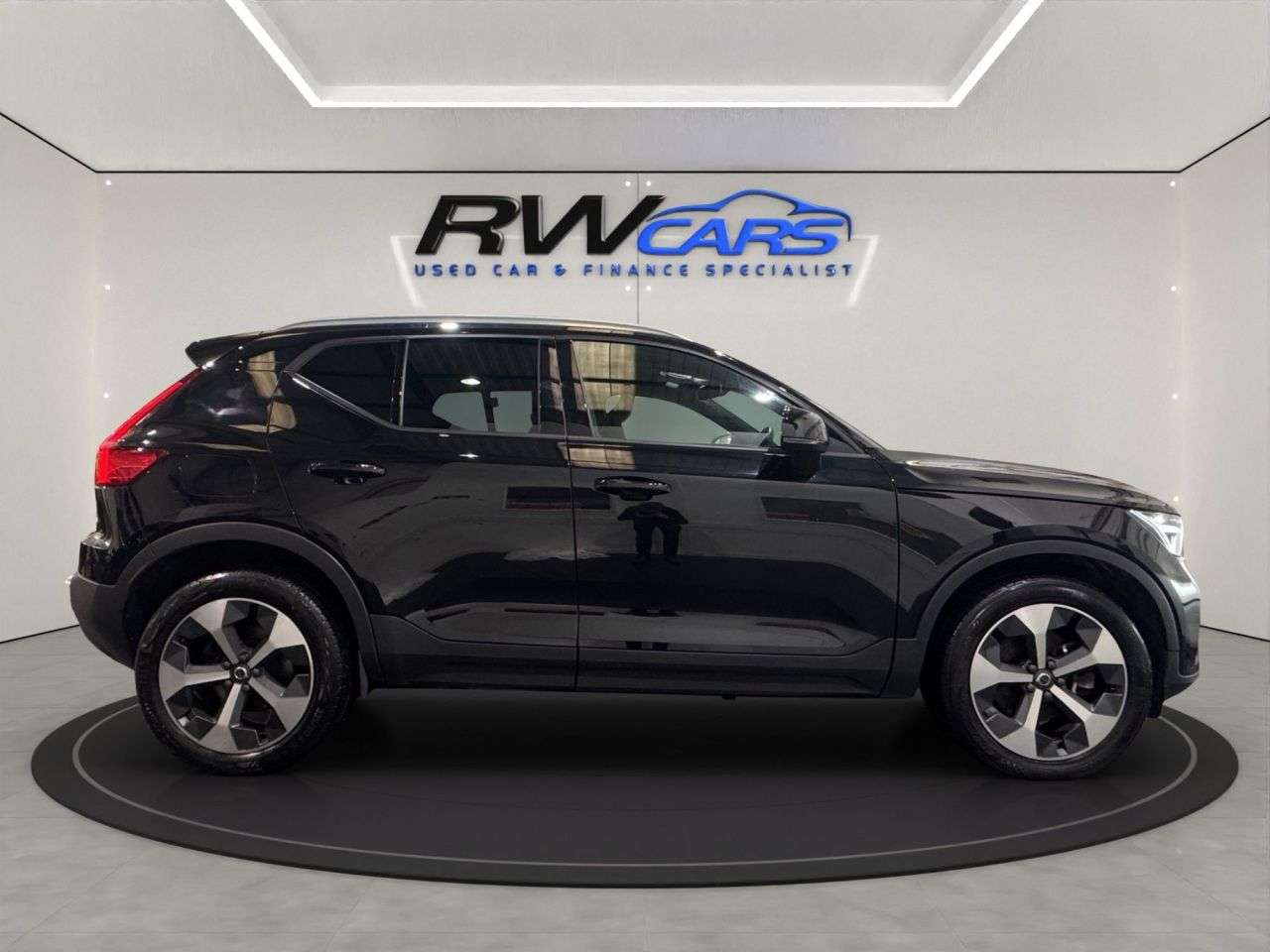 2022 VOLVO XC40 2022 VOLVO XC40