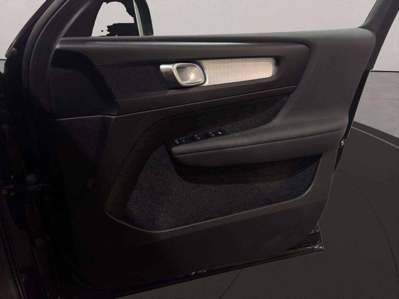 2022 VOLVO XC40 2022 VOLVO XC40