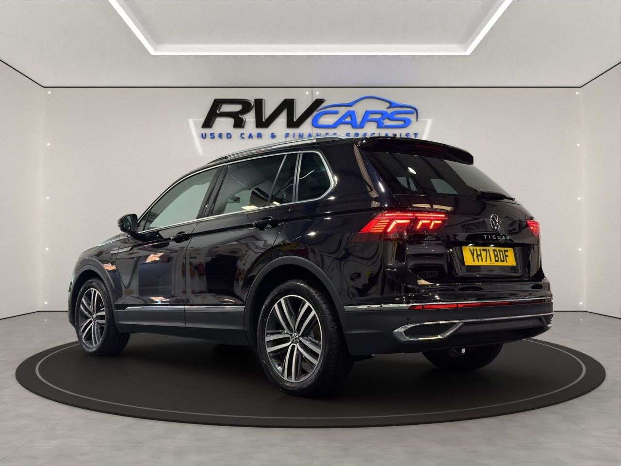 2021 VOLKSWAGEN TIGUAN 2021 VOLKSWAGEN TIGUAN