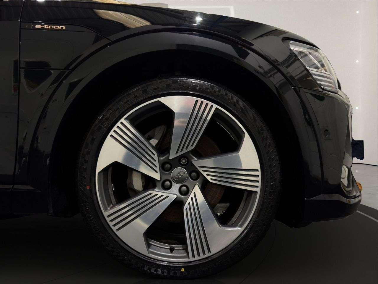 2020 AUDI E-TRON 2020 AUDI E-TRON