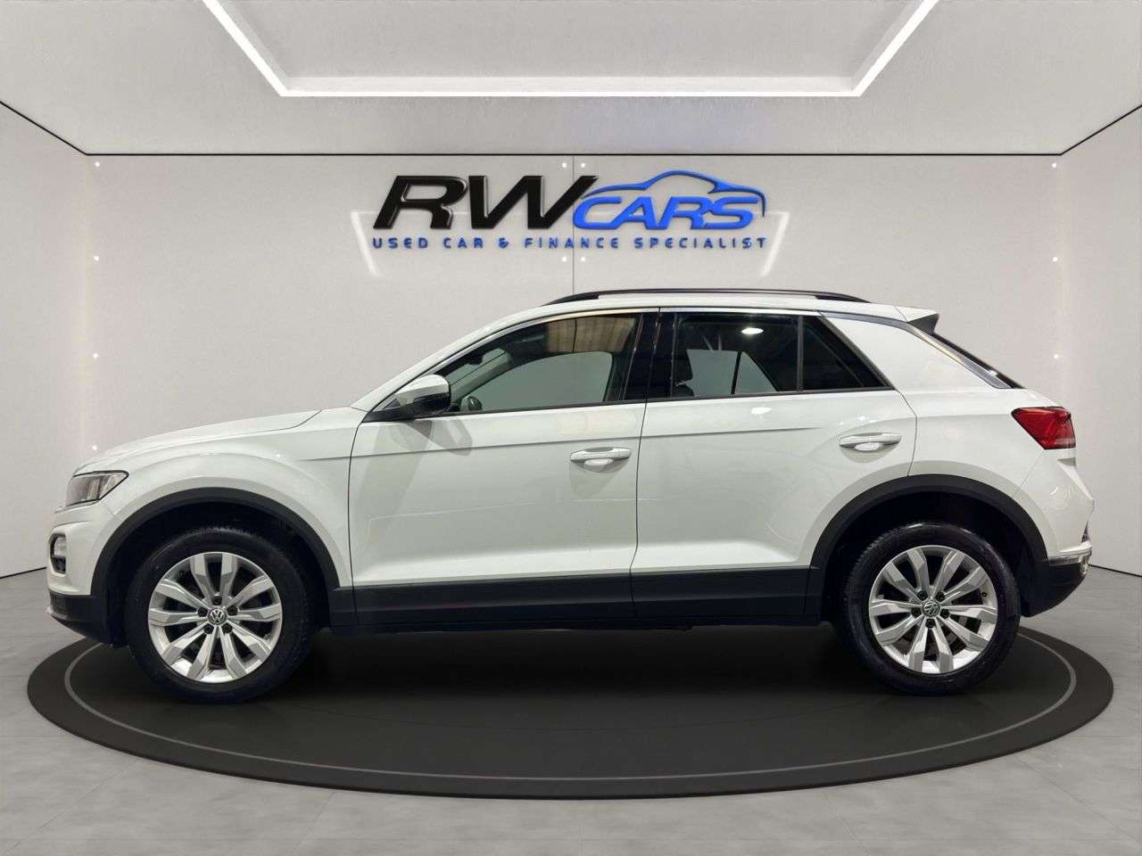 2020 VOLKSWAGEN T-ROC 2020 VOLKSWAGEN T-ROC