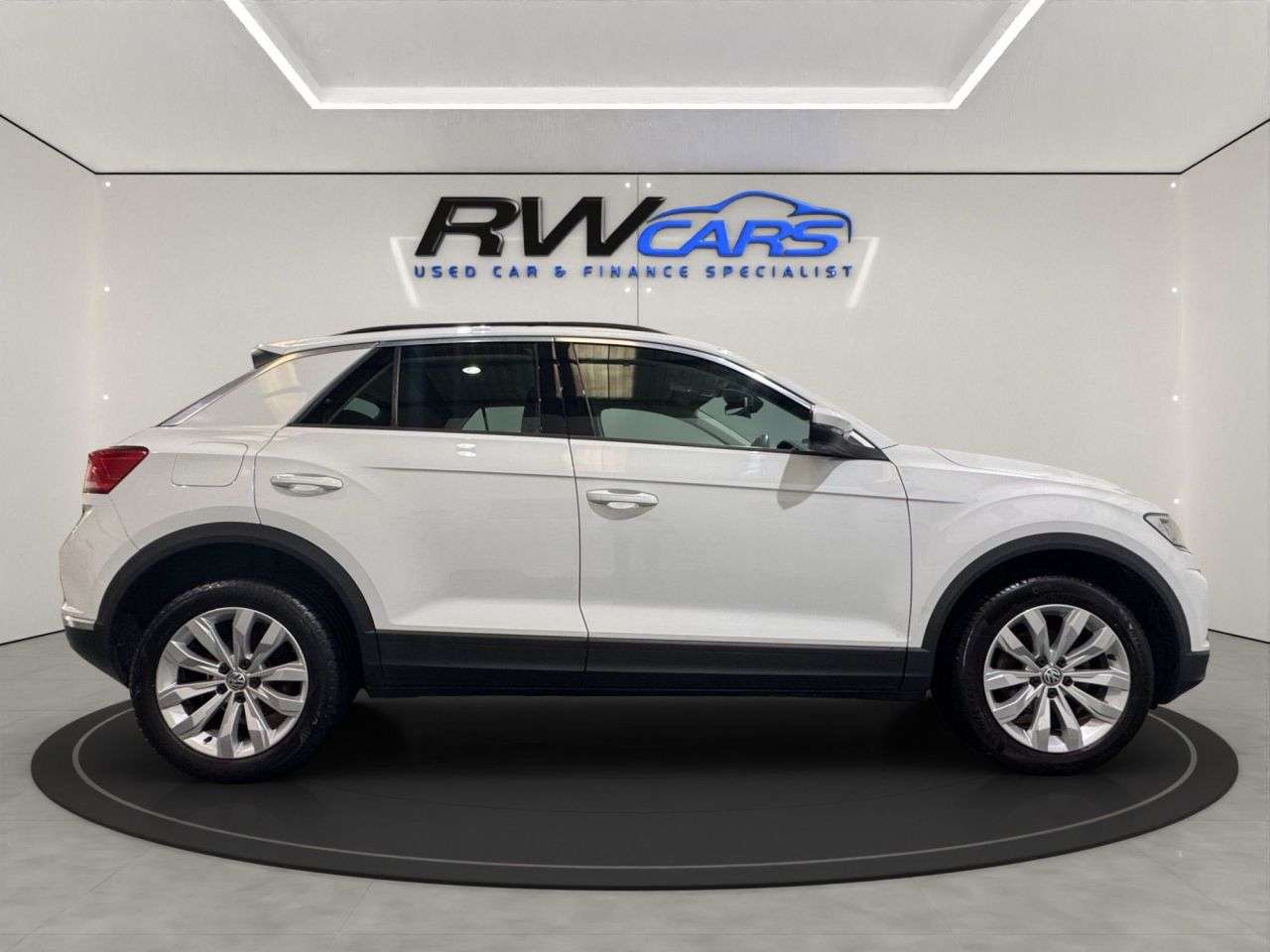 2020 VOLKSWAGEN T-ROC 2020 VOLKSWAGEN T-ROC