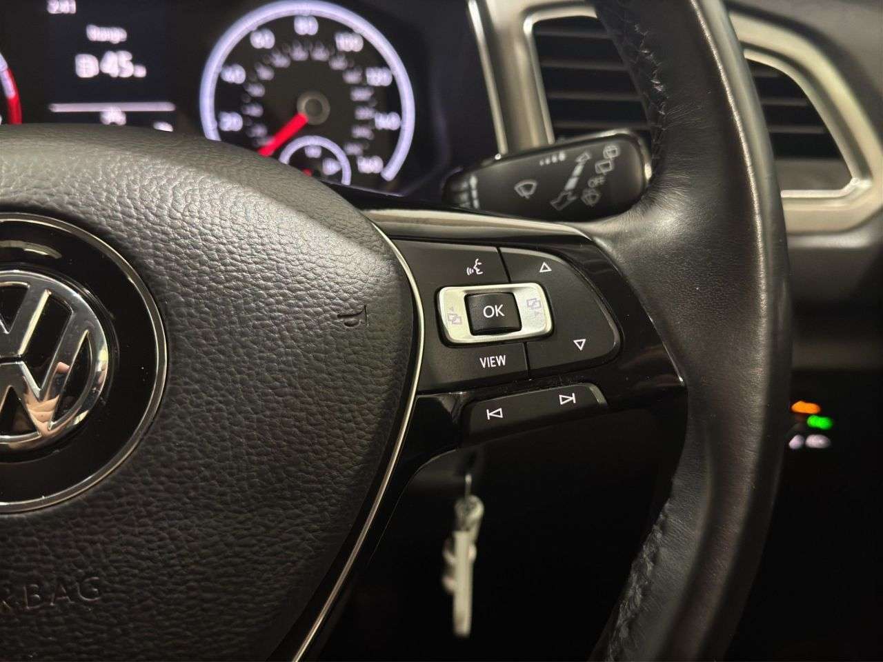 2020 VOLKSWAGEN T-ROC 2020 VOLKSWAGEN T-ROC