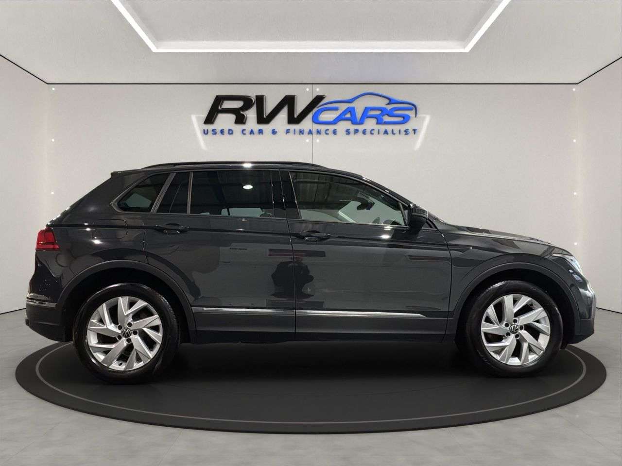 2021 VOLKSWAGEN TIGUAN 2021 VOLKSWAGEN TIGUAN
