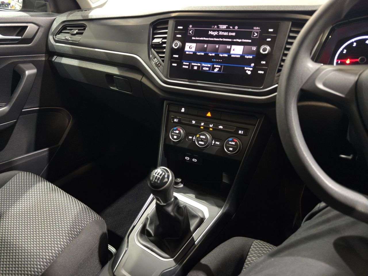 2021 VOLKSWAGEN T-ROC 2021 VOLKSWAGEN T-ROC