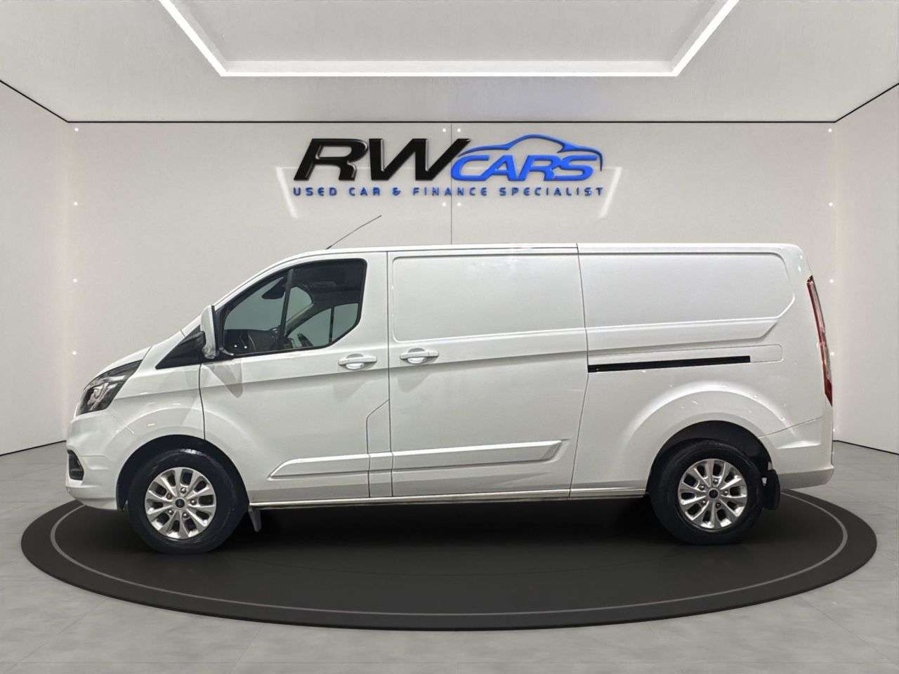 A 2022 FORD TRANSIT CUSTOM 2.0 300 EcoBlue Limited Panel Van 5dr Diesel Manual L2 H1 Euro 6 (s/s) (130 A 2022 FORD TRANSIT CUSTOM 2.0 300 EcoBlue Limited Panel Van 5dr Diesel Manual L2 H1 Euro 6 (s/s) (130