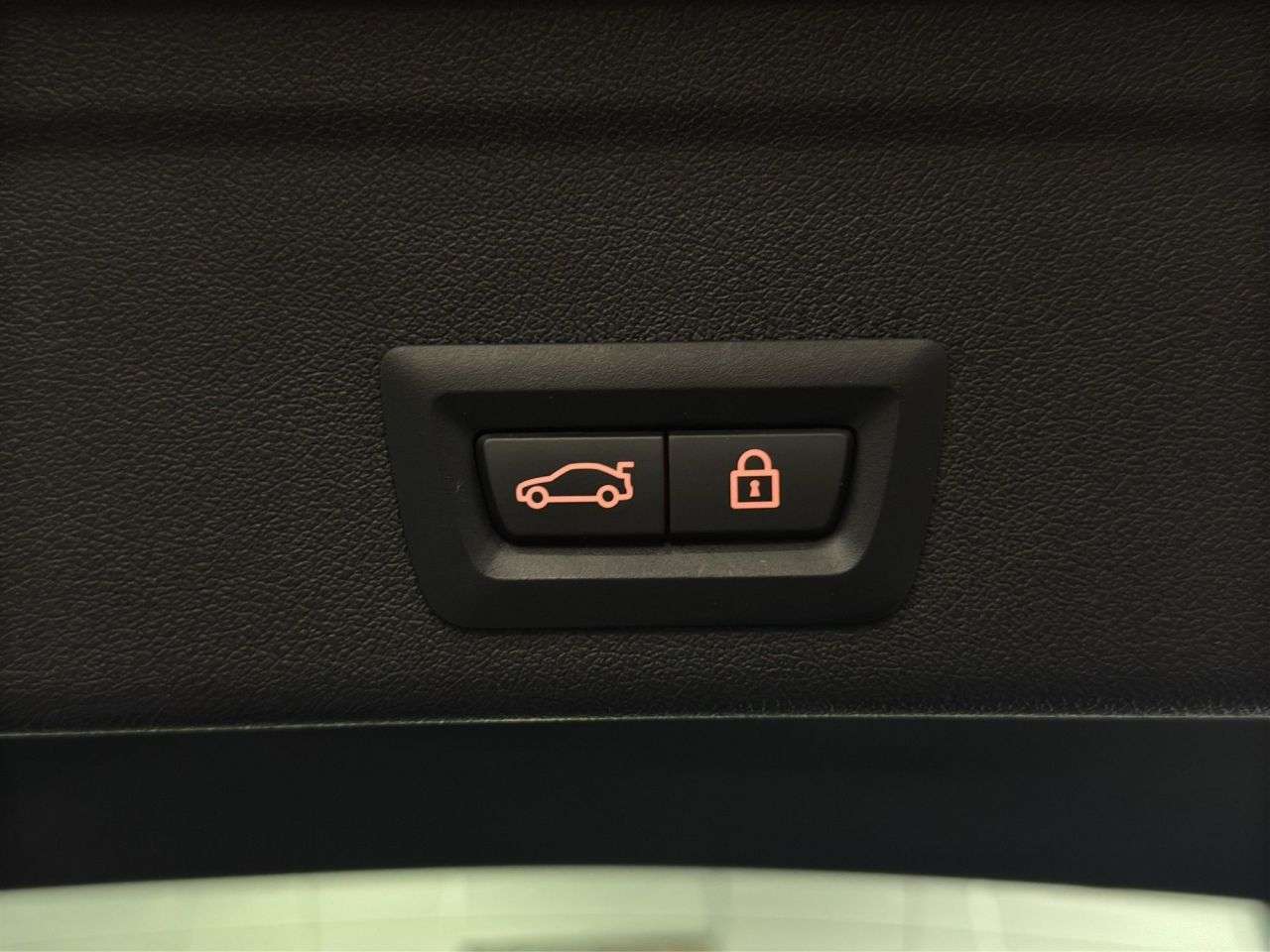 null BMW X6 null BMW X6