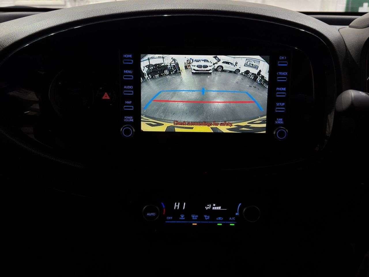 2022 TOYOTA AYGO X 2022 TOYOTA AYGO X