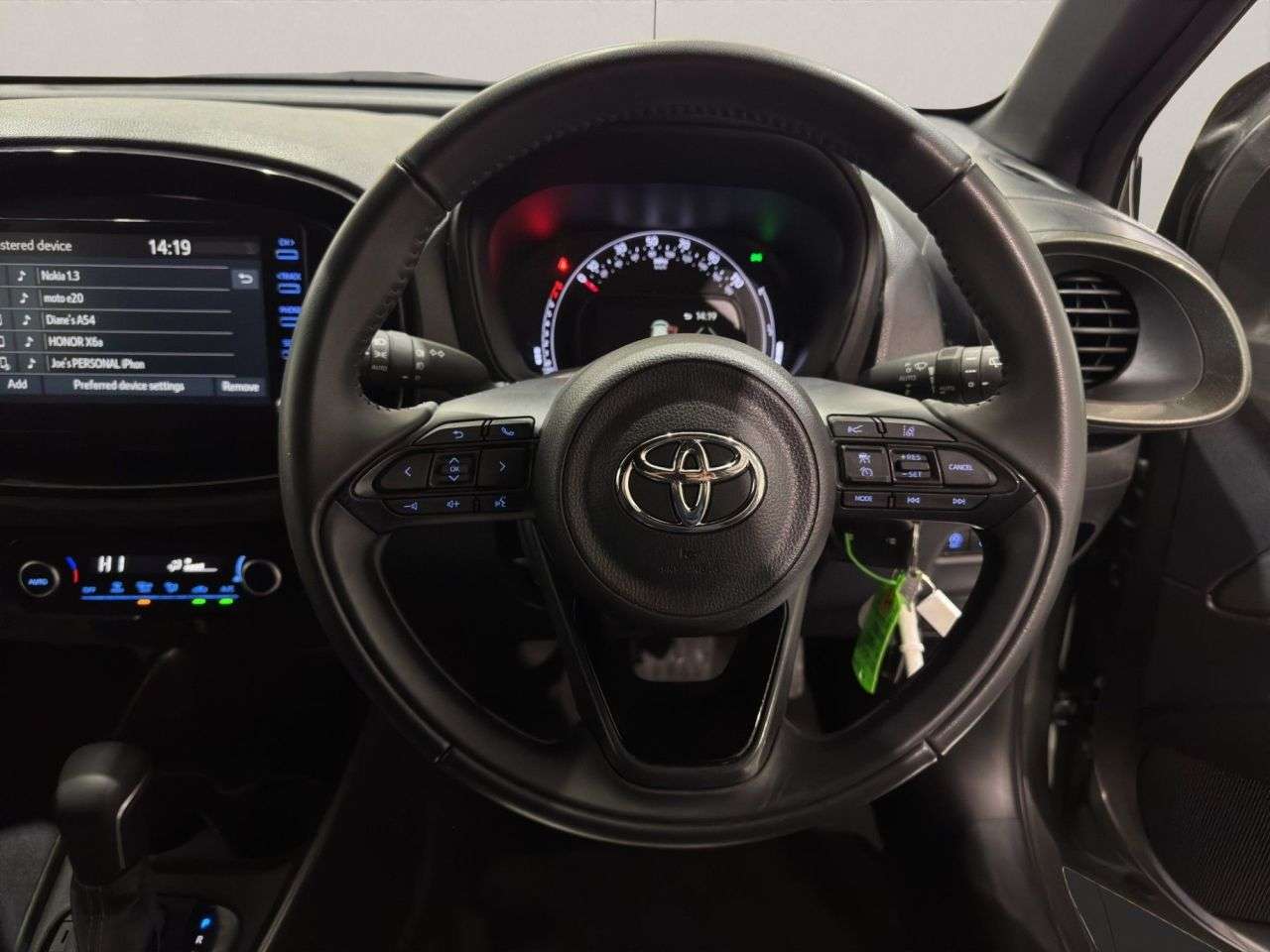 2022 TOYOTA AYGO X 2022 TOYOTA AYGO X