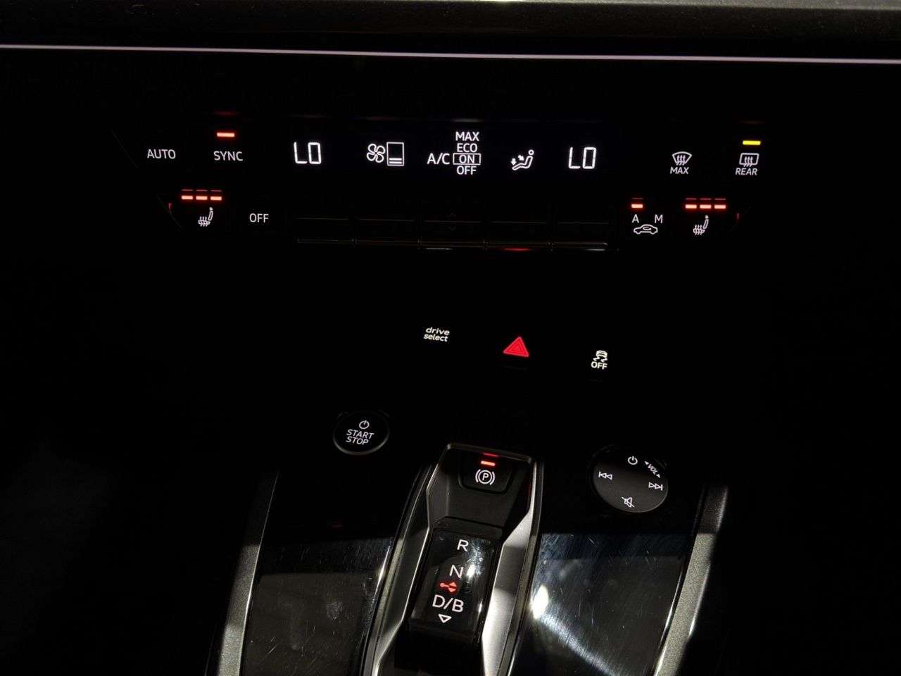 2022 AUDI Q4 E-TRON 2022 AUDI Q4 E-TRON