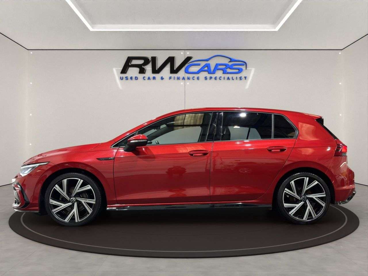 A 2021 VOLKSWAGEN GOLF 1.5 TSI R-Line Hatchback 5dr Petrol Manual Euro 6 (s/s) (130 ps) A 2021 VOLKSWAGEN GOLF 1.5 TSI R-Line Hatchback 5dr Petrol Manual Euro 6 (s/s) (130 ps)