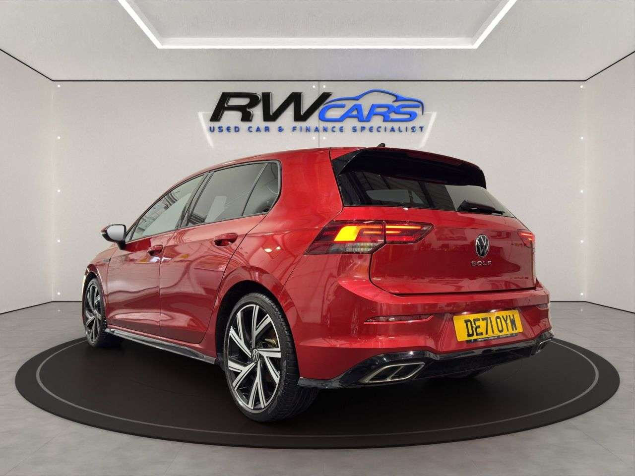 A 2021 VOLKSWAGEN GOLF 1.5 TSI R-Line Hatchback 5dr Petrol Manual Euro 6 (s/s) (130 ps) A 2021 VOLKSWAGEN GOLF 1.5 TSI R-Line Hatchback 5dr Petrol Manual Euro 6 (s/s) (130 ps)