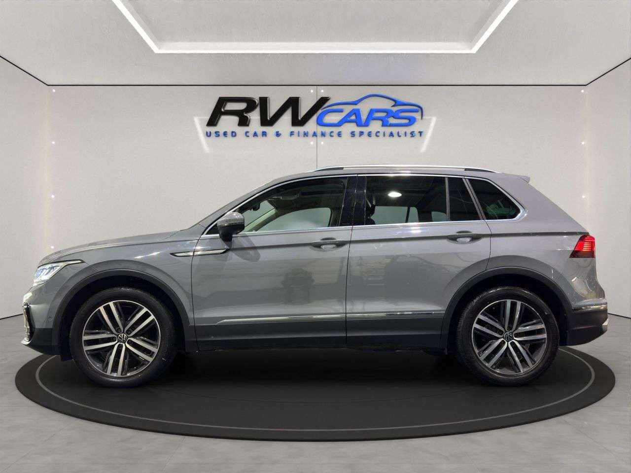 A 2021 VOLKSWAGEN TIGUAN 1.5 TSI Elegance SUV 5dr Petrol DSG Euro 6 (s/s) (150 ps) A 2021 VOLKSWAGEN TIGUAN 1.5 TSI Elegance SUV 5dr Petrol DSG Euro 6 (s/s) (150 ps)