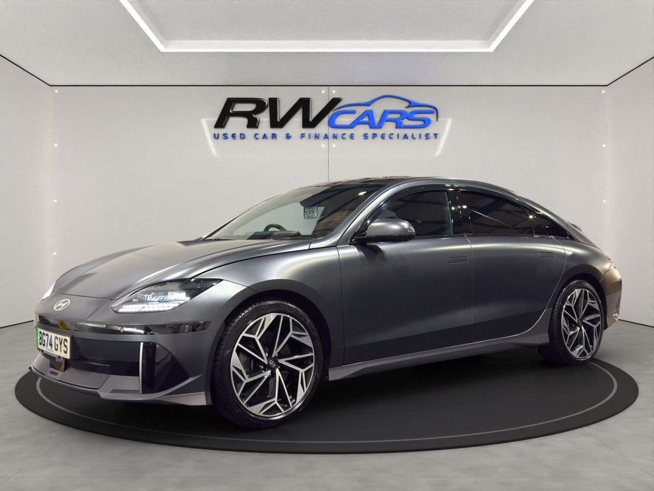 A 2024 HYUNDAI IONIQ 6 77.4kWh Premium Saloon 4dr Electric Auto (228 ps) A 2024 HYUNDAI IONIQ 6 77.4kWh Premium Saloon 4dr Electric Auto (228 ps)