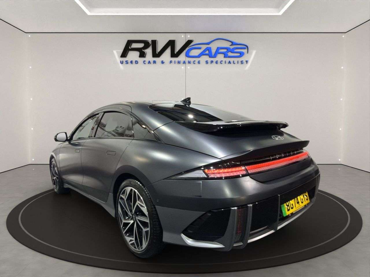 A 2024 HYUNDAI IONIQ 6 77.4kWh Premium Saloon 4dr Electric Auto (228 ps) A 2024 HYUNDAI IONIQ 6 77.4kWh Premium Saloon 4dr Electric Auto (228 ps)