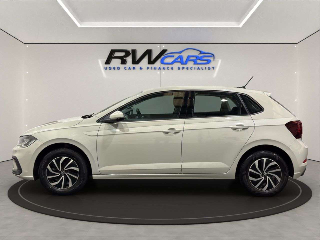 A 2023 VOLKSWAGEN POLO 1.0 EVO Life Hatchback 5dr Petrol Manual Euro 6 (s/s) (80 ps) A 2023 VOLKSWAGEN POLO 1.0 EVO Life Hatchback 5dr Petrol Manual Euro 6 (s/s) (80 ps)
