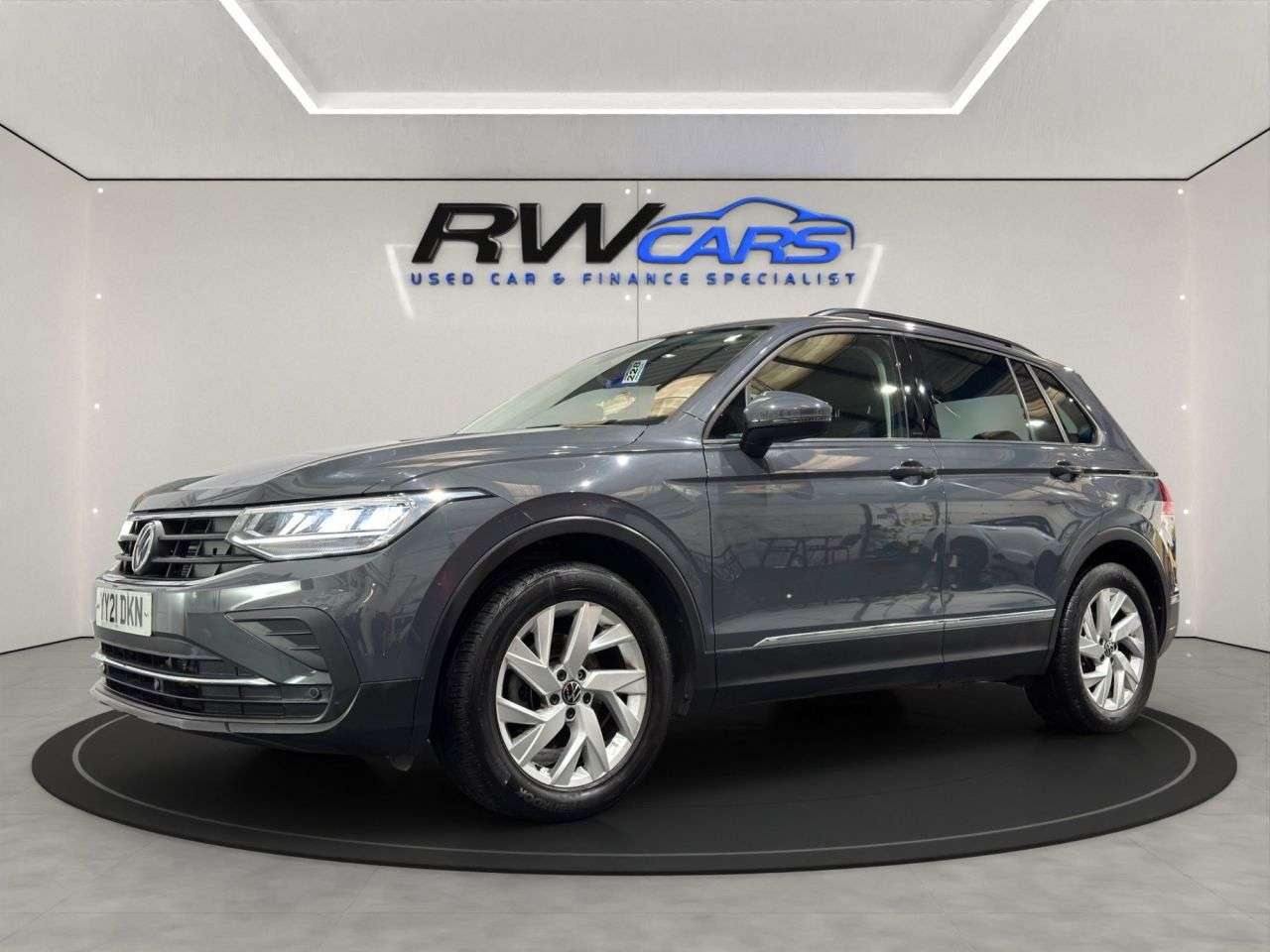 A 2021 VOLKSWAGEN TIGUAN 1.5 TSI Life SUV 5dr Petrol DSG Euro 6 (s/s) (150 ps) A 2021 VOLKSWAGEN TIGUAN 1.5 TSI Life SUV 5dr Petrol DSG Euro 6 (s/s) (150 ps)