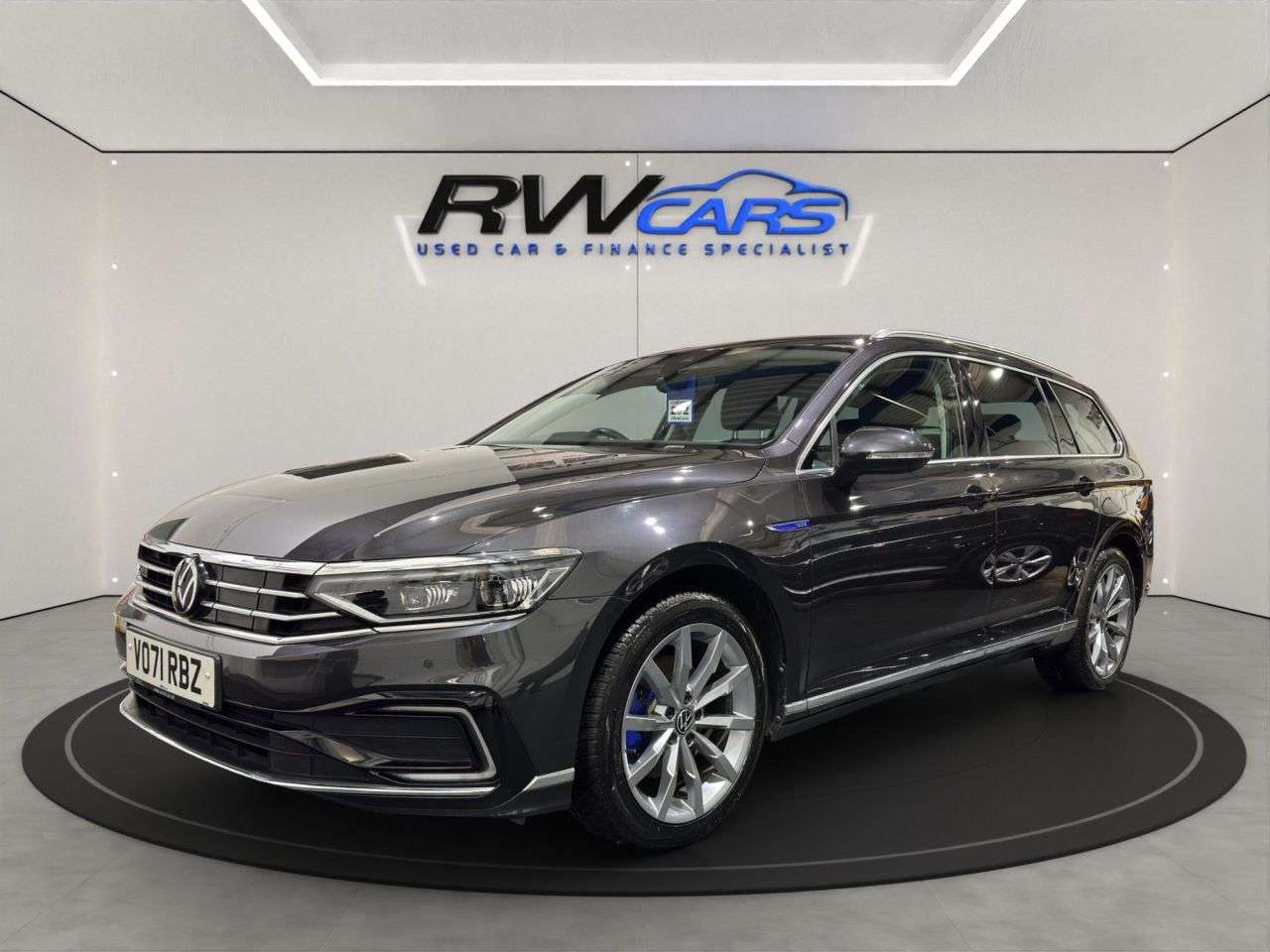 A 2021 VOLKSWAGEN PASSAT 1.4 TSI 13kWh GTE Advance Estate 5dr Petrol Plug-in Hybrid DSG Euro 6 (s/s) A 2021 VOLKSWAGEN PASSAT 1.4 TSI 13kWh GTE Advance Estate 5dr Petrol Plug-in Hybrid DSG Euro 6 (s/s)