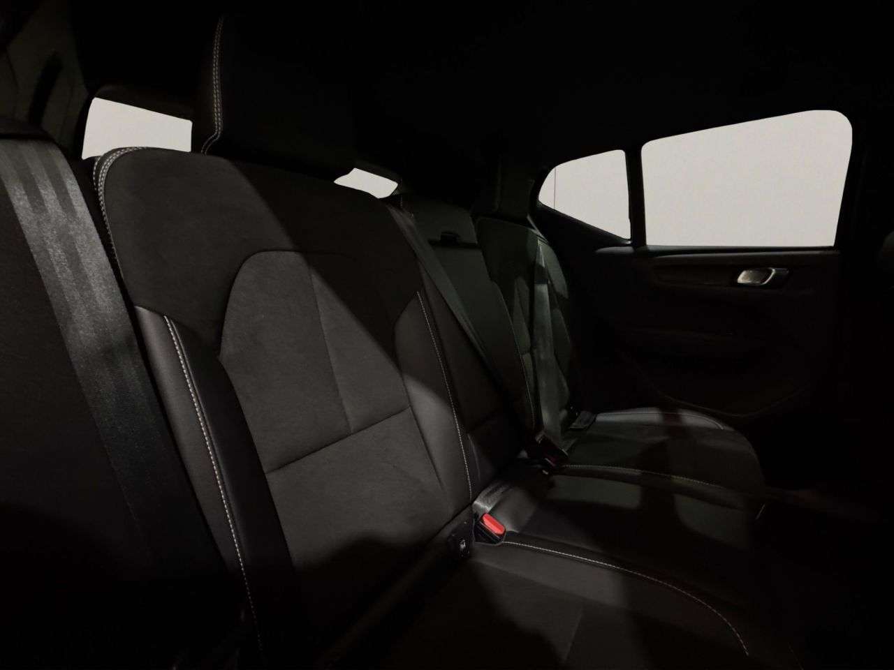 2021 VOLVO XC40 2021 VOLVO XC40