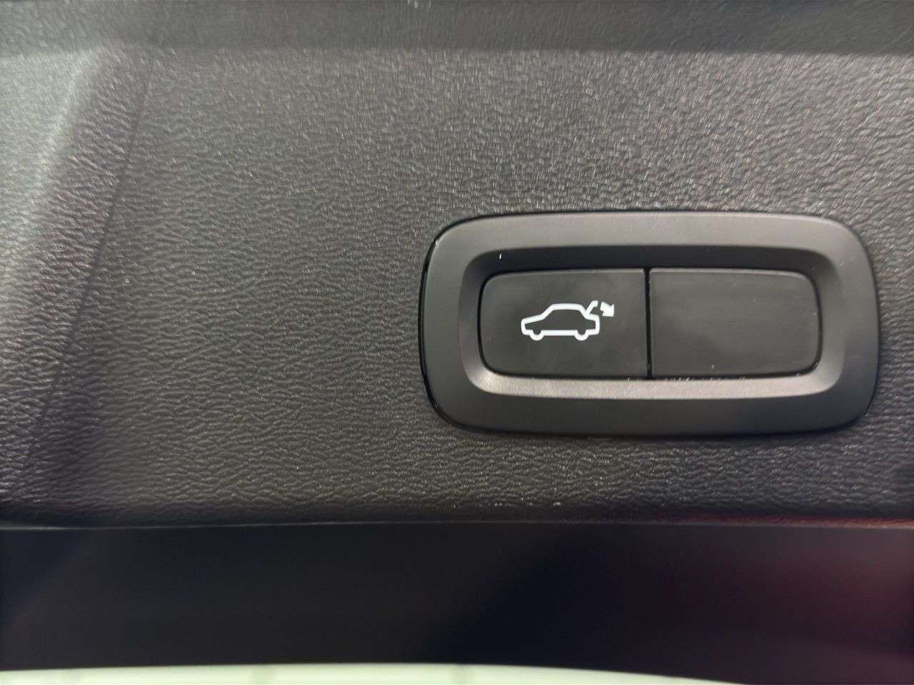 2021 VOLVO XC40 2021 VOLVO XC40