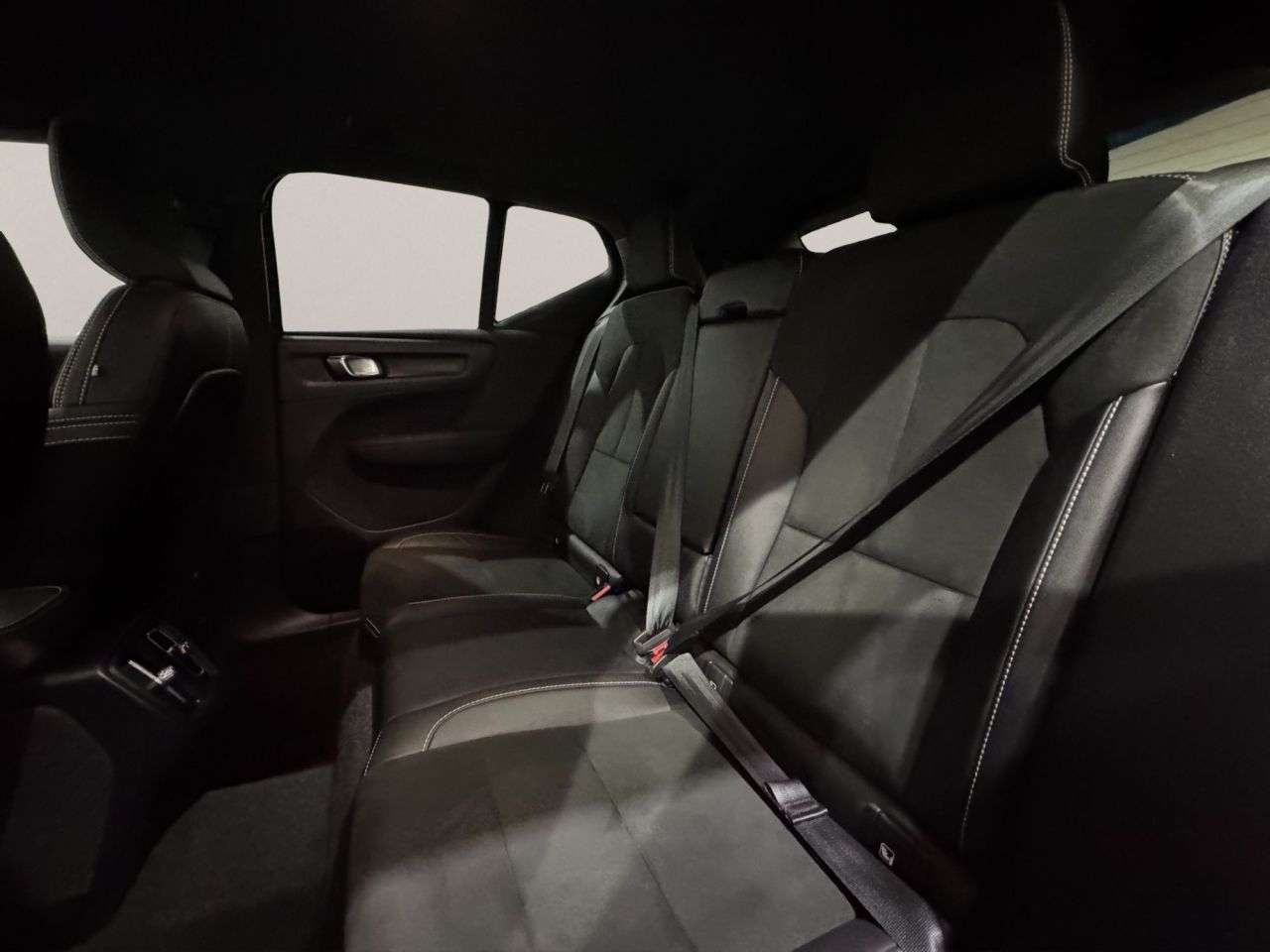 2021 VOLVO XC40 2021 VOLVO XC40