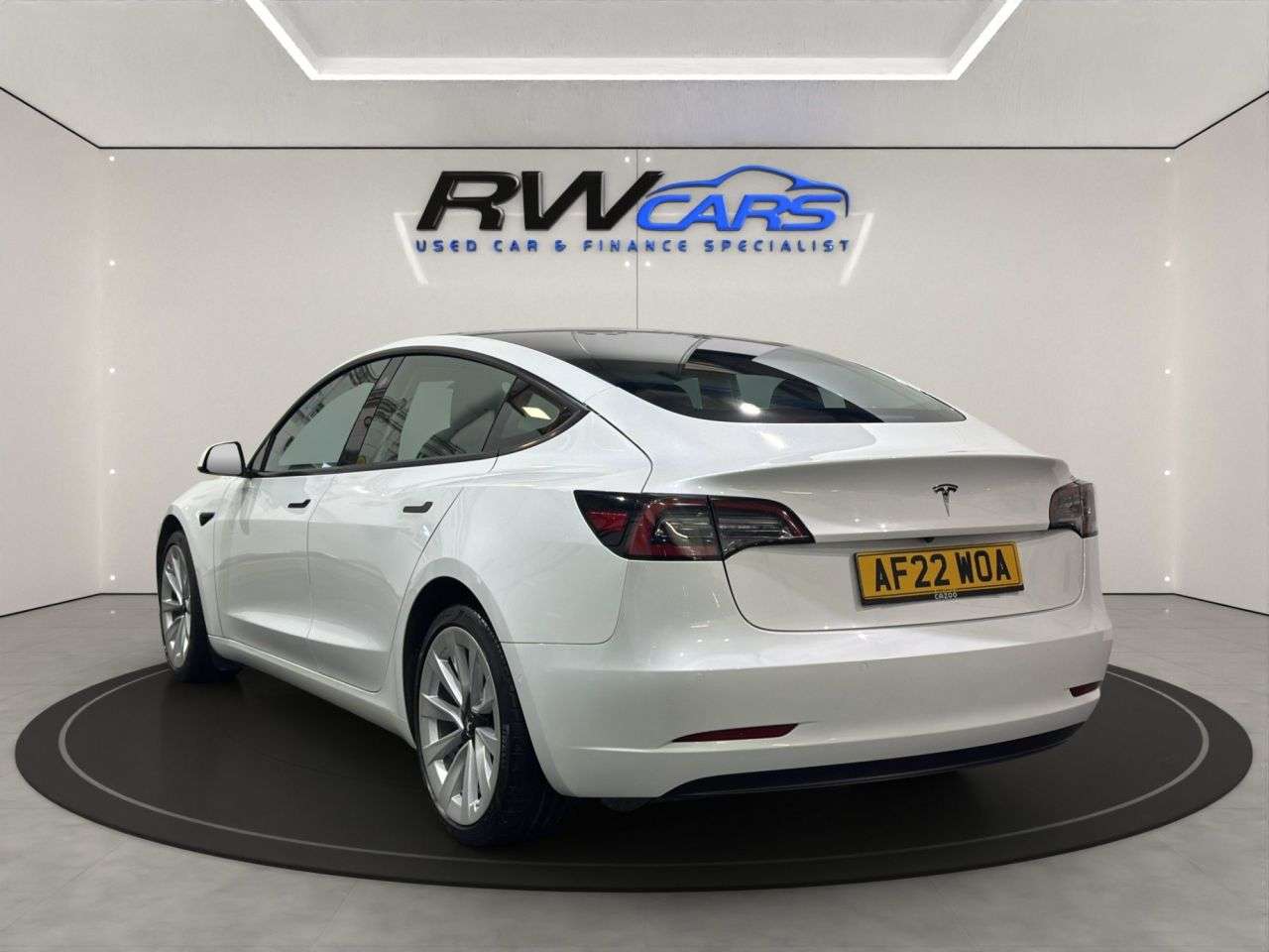 A 2022 TESLA MODEL 3 Standard Range Plus Saloon 4dr Electric Auto RWD (241 bhp) A 2022 TESLA MODEL 3 Standard Range Plus Saloon 4dr Electric Auto RWD (241 bhp)