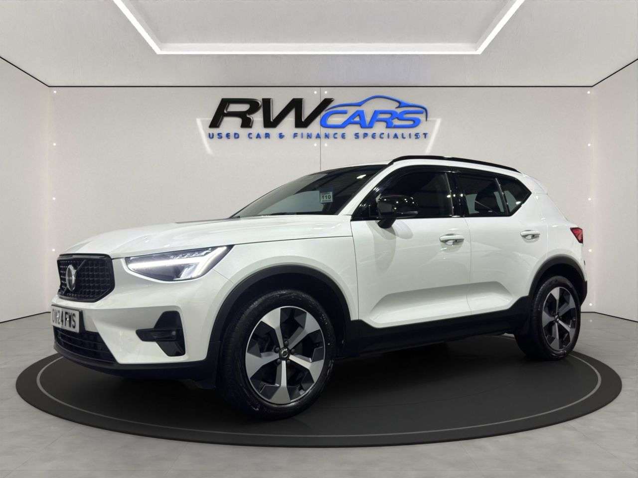 A 2024 VOLVO XC40 2.0 B3 MHEV Plus SUV 5dr Petrol Hybrid DCT Auto Euro 6 (s/s) (163 ps) A 2024 VOLVO XC40 2.0 B3 MHEV Plus SUV 5dr Petrol Hybrid DCT Auto Euro 6 (s/s) (163 ps)