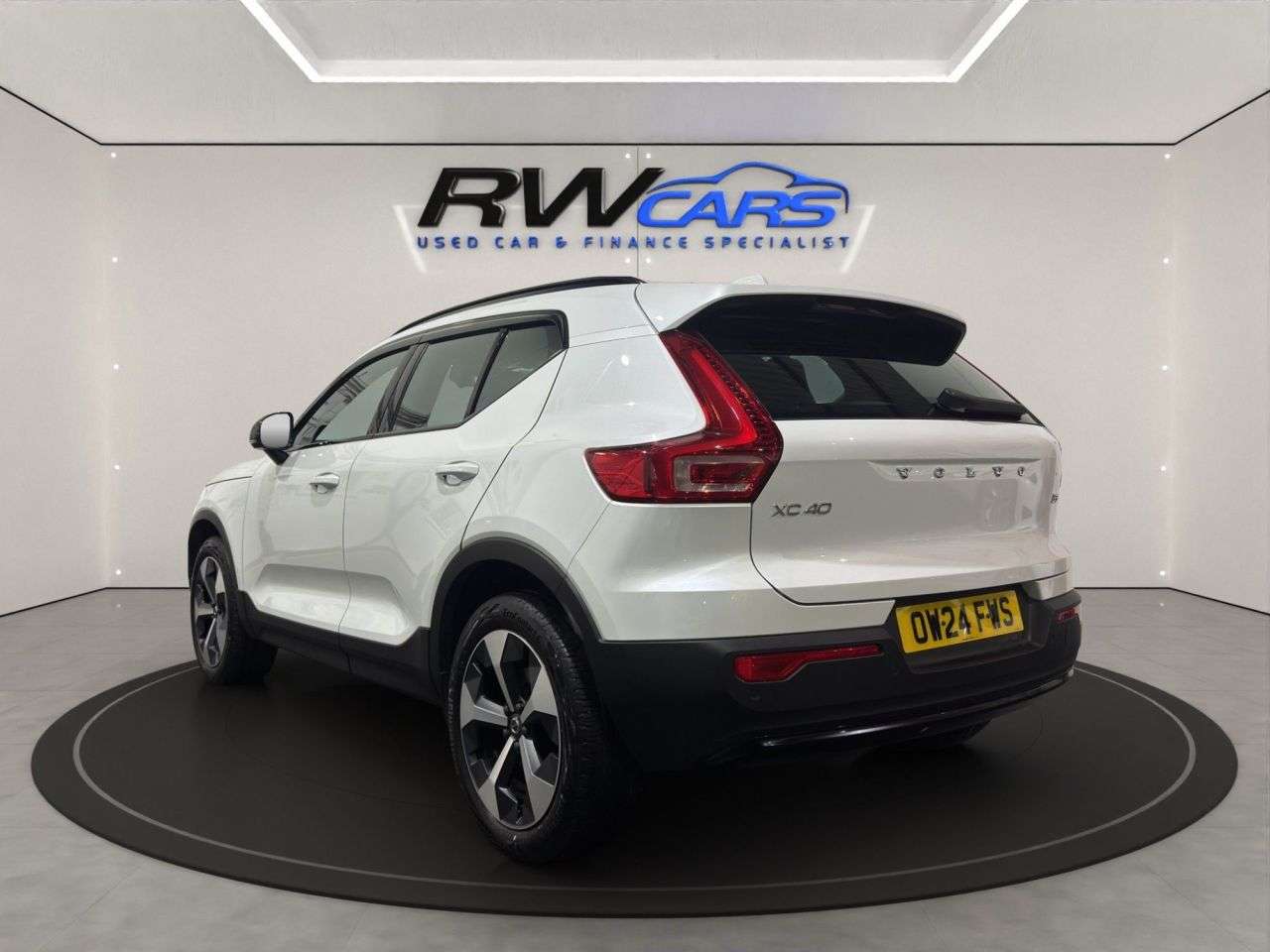 A 2024 VOLVO XC40 2.0 B3 MHEV Plus SUV 5dr Petrol Hybrid DCT Auto Euro 6 (s/s) (163 ps) A 2024 VOLVO XC40 2.0 B3 MHEV Plus SUV 5dr Petrol Hybrid DCT Auto Euro 6 (s/s) (163 ps)