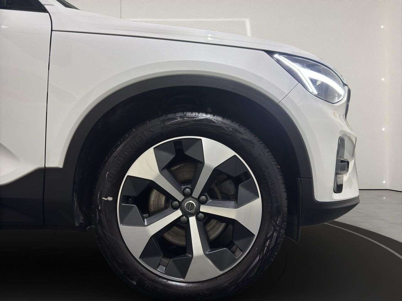 2024 VOLVO XC40 2024 VOLVO XC40