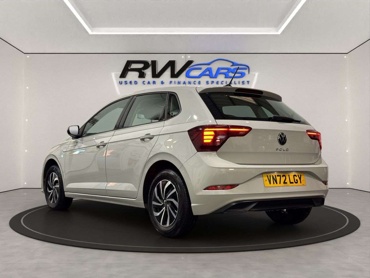 A 2022 VOLKSWAGEN POLO 1.0 EVO Life Hatchback 5dr Petrol Manual Euro 6 (s/s) (80 ps) A 2022 VOLKSWAGEN POLO 1.0 EVO Life Hatchback 5dr Petrol Manual Euro 6 (s/s) (80 ps)