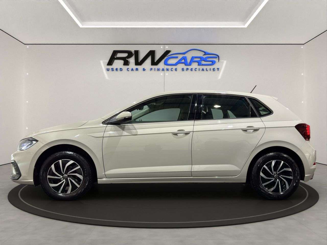 A 2023 VOLKSWAGEN POLO 1.0 EVO Life Hatchback 5dr Petrol Manual Euro 6 (s/s) (80 ps) A 2023 VOLKSWAGEN POLO 1.0 EVO Life Hatchback 5dr Petrol Manual Euro 6 (s/s) (80 ps)