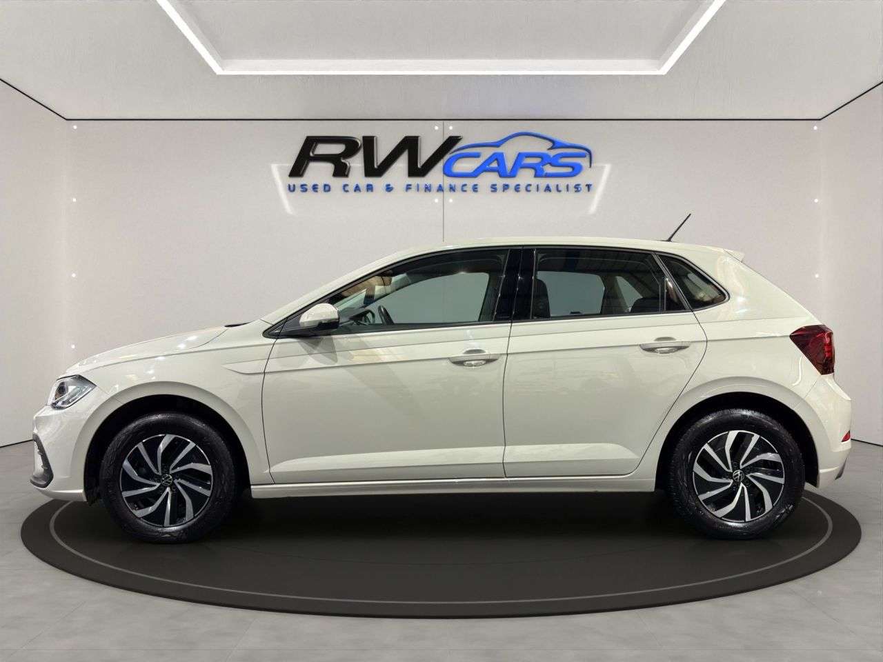 A 2023 VOLKSWAGEN POLO 1.0 EVO Life Hatchback 5dr Petrol Manual Euro 6 (s/s) (80 ps) A 2023 VOLKSWAGEN POLO 1.0 EVO Life Hatchback 5dr Petrol Manual Euro 6 (s/s) (80 ps)