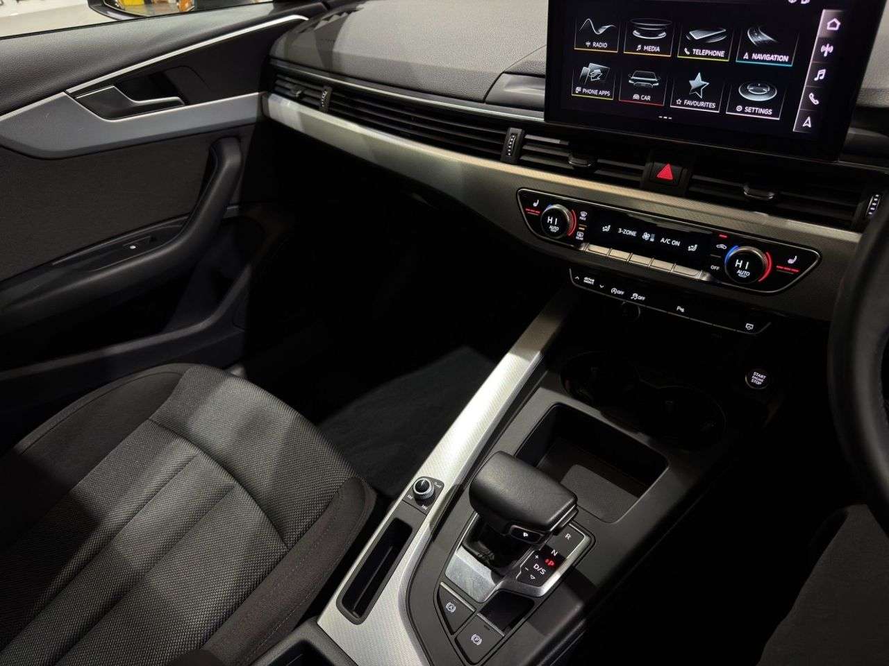 2022 AUDI A4 2022 AUDI A4